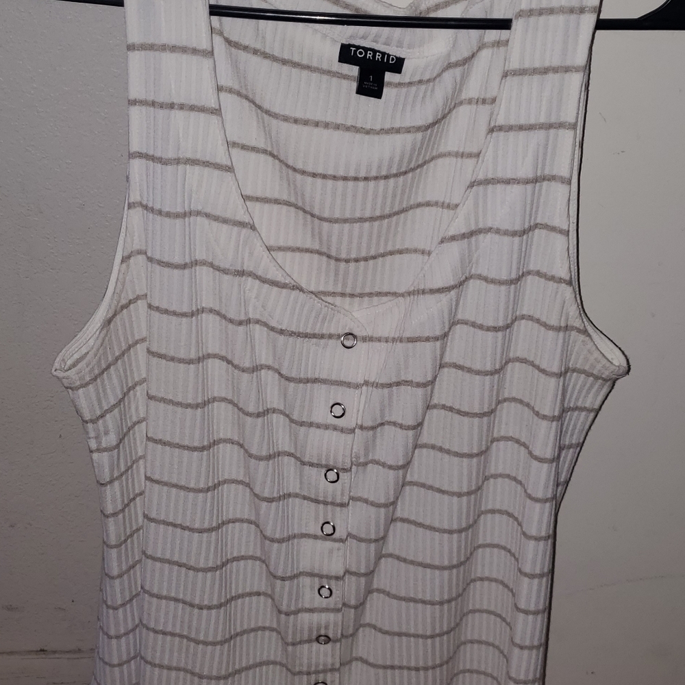 Torrid White Tank Top Size 1